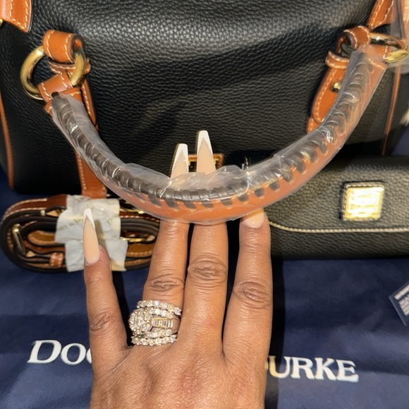 🔥🌝💰DOONEY & BOURKE BUNDLE BRAND 🔥 NEW HOT OFF THE SHELF WITH MATCHING WALLET - Picture 12 of 12
